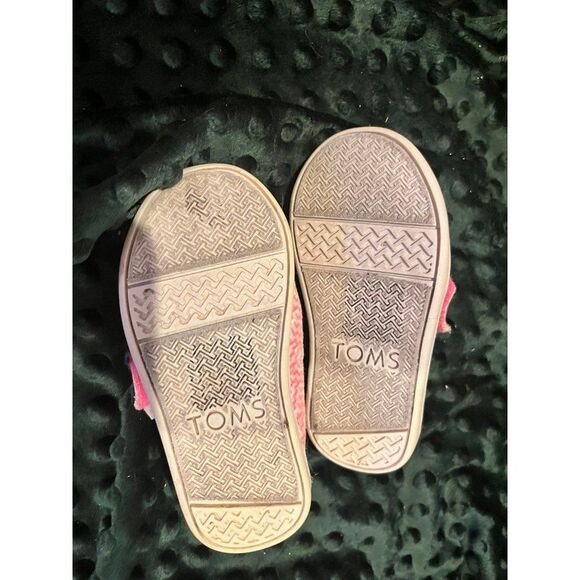 Toms toddler little girl size 6 6c pink shoes - Picture 4 of 4